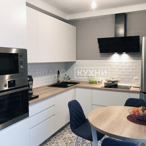 Угловая кухня «Сириус» в ЖК «Левада»